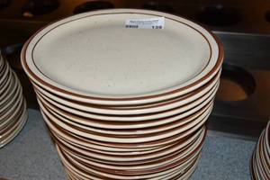 lot 139 image: 20 Steak Plates