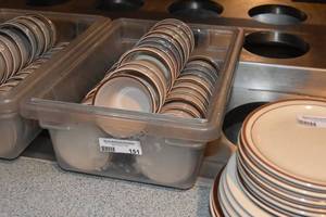 lot 151 image: Tub of soup bowls