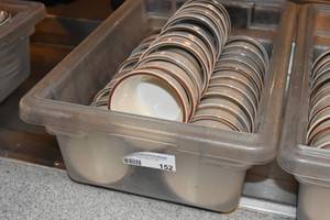 lot 152 image: Tub of soup bowls