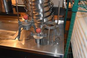 lot 184 image: 2 Wedge cutters