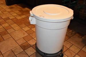 lot 190 image: Poly NSF Food grade container on wheels