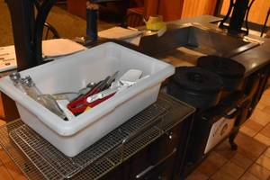 lot 193 image: Racks, tubs, utensils, Fajita holders