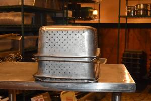 lot 207 image: 4) SS Deep Steamer Inserts