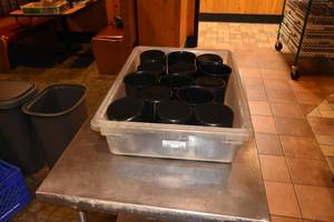 lot 226 image: Tub of black plastic salad inserts