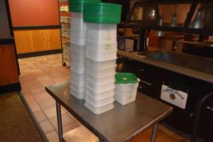lot 235 image: 2) Stacks Cambro containers wgreen lids