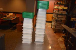 lot 239 image: 2) Stacks Cambro containers wgreen lids