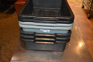 lot 252 image: 7) Bus tubs