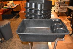 lot 266 image: 6) Bus tubs