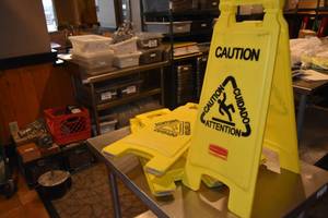 lot 298 image: 4) Yellow Caution Signs-Rubbermaid