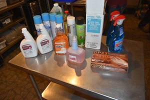 lot 303 image: Cleaners, gloves and supplies