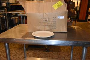 lot 315 image: Case of 8.25 plates unused 36 ct