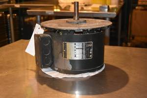lot 335 image: 34 HP electric motor