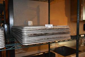 lot 355 image: 10) 18 X 26 Baking sheet pans