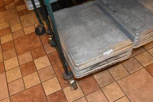 lot 358 image: 12) 18 X 26 Baking sheet pans