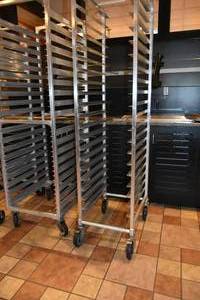 lot 362 image: Roller Sheet Rack holds  20) 15 x 21