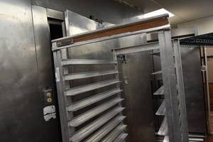 lot 404 image: Aluminum Rack-18x28x69-19 shelves