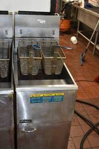 lot 395 image: Pitco Deep Fryer with two baskets
