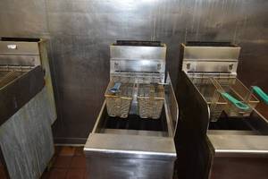 lot 418 image: Pitco Fryer