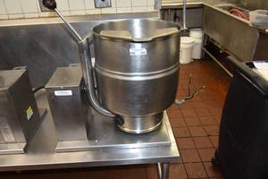 lot 424 image: Groen Soup Kettle 220