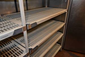 lot 426 image: Poly Shelf-4 -5 Shelves
