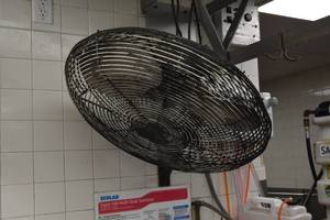 lot 433 image: Circulating Fan-27
