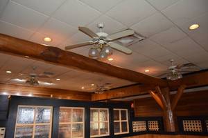 lot 9 image: 5) Ceiling fans w3 lights each