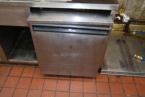 lot 36 image: SS Single door freezer needs hinge