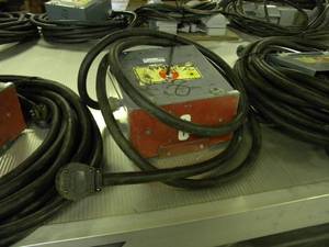 lot 30 image: Box 8 w 15 and 4 wire 6 gauges and stand