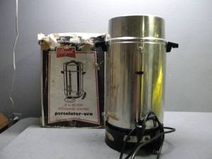 lot 45 image: 100 c. coffee pot-West Bend