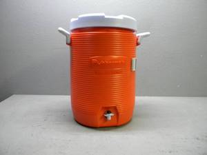 lot 50 image: Rubbermaid Orange Cooler-5 gal.