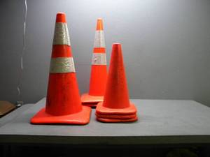 lot 54 image: 6 Safety Cones-3 tall & 3 short