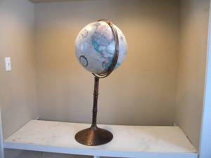 lot 4 image: World Globe on stand
