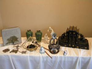 lot 9 image: Book ends, Irish pieces, religious