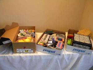 lot 50 image: Office supplies, Easter items