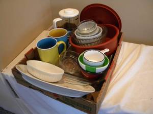 lot 53 image: Haviland platter, bowls, & mugs
