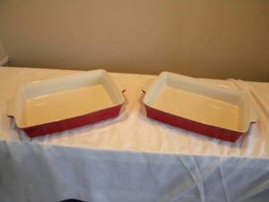 lot 59 image: 2)Red stoneware oblong pans