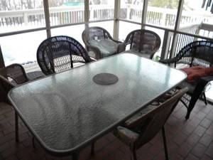 lot 76 image: Patio table w6 wicker chairs