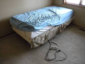 lot 82 image: Single Adjustable Bed