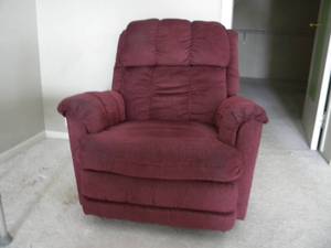 lot 107 image: Maroon rocker recliner
