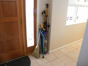 lot 112 image: Several canes and walking sticks