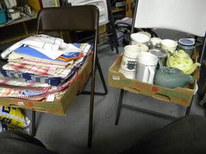 lot 115 image: B-Linens, placemats, tea pots