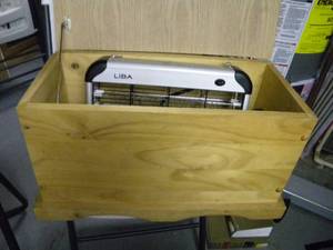 lot 120 image: B-Liba bug zapper, wood crate, vase