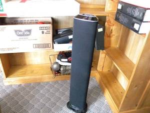 lot 138 image: I-live tower sound bar wbuilt in sub woofer &amp I-pod