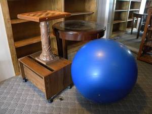 lot 140 image: B-Checker table, printer stand, ball