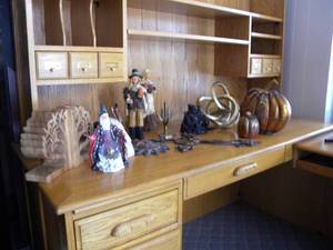 lot 146 image: B-Book ends, statues, metal schulpers