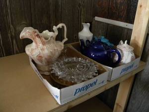 lot 153 image: B- Tea pots, glass & pitchers-2 boxes