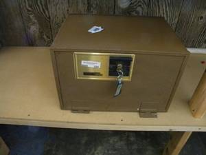 lot 154 image: B-Fireproof safe with key
