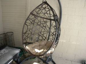 lot 155 image: B- On Patio hanging chair