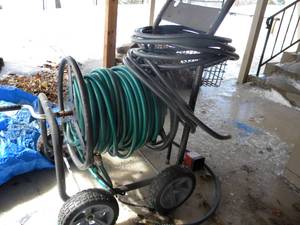 lot 161 image: B-Hose and reel on cart
