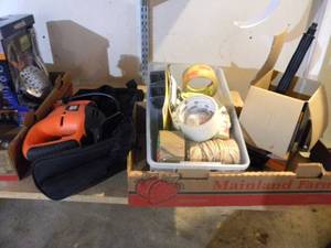 lot 173 image: G- B & D saw, brush & Tapes